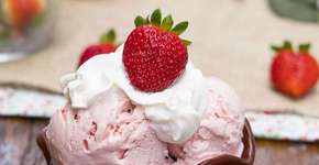 Sorvete de Danoninho caseiro com apenas 4 ingredientes