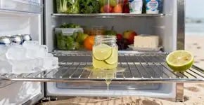 Aquele cheiro horrível da geladeira pode estar vindo de onde você nunca imaginou