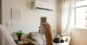 Como otimizar o uso do ar condicionado em altas temperaturas: eis o que um especialista aconselha.