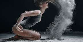 Artista russo fotografa dançarinos em momentos explosivos