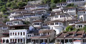 Por que Albânia está conquistando viajantes pelo mundo?