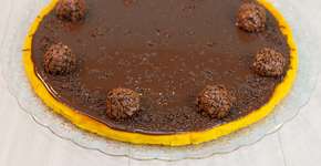 Aprenda a fazer pizza de bolo de cenoura