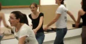 Olha o camaleão – Histórias, jogos e brincadeiras musicais