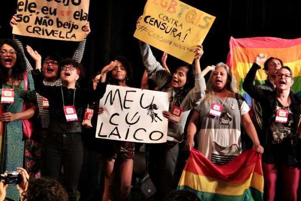 Atro contra o canelamento da peça