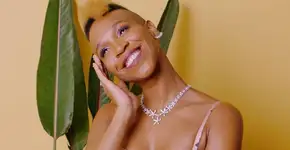 Karol Conka assume namorado e é atacada pela cor da pele dele