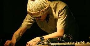 No domingo, dia 18, Prefuse 73 faz show no Centro Cultural da Juventude