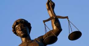 Passou em concurso público criado por ele: Prefeito de sorte, né!