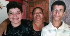 Ela teve o bebê trocado na maternidade e agora cuida dos 2