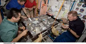 Saiba como é a alimentação dos astronautas no espaço