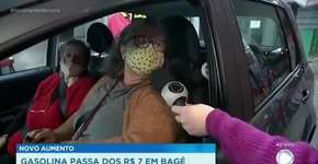 Mulher pede impeachment de Bolsonaro em reportagem ao vivo na Record