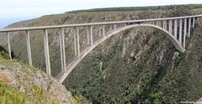 Bloukrans Bridge, o maior bungy jump do mundo