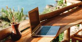 Ser nômade digital ainda é privilégio branco, aponta pesquisa