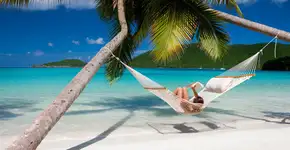 Site vende pacotes de viagem para duas pessoas por R$ 1