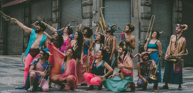 Pré-Carnaval com Cornucópia Desvairada