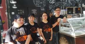 Cafeteria em São Paulo contrata pessoas com síndrome de Down