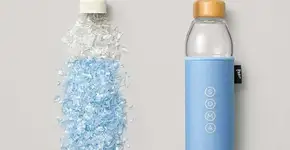 Lixo que iria para o mar vira capa reciclada de garrafa de água