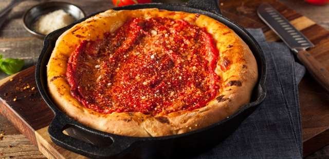 Pizza low carb de frigideira pronta em 10 minutos