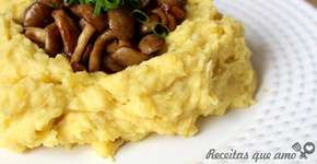 Segunda sem carne: prepare purê de mandioquinha com cogumelos