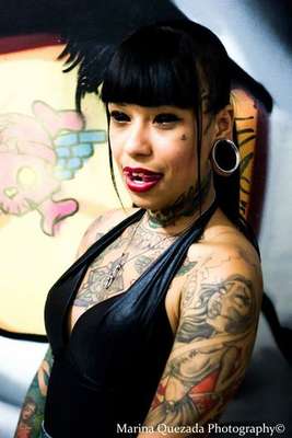 A tatuadora e Suicide Girl Karine Guimarães por Marina Quezada