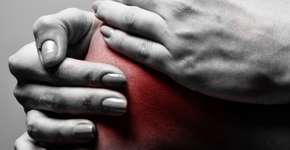 Fruta que ajuda a prevenir dores nos ossos