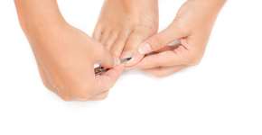 Unha encravada: corte correto pode evitar o problema