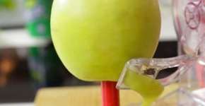 Tecnologia promete descascar maçã com facilidade