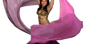 Oficina de dança do ventre no Sesc Carmo