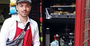 Jovem transforma cabine telefônica em cafeteria