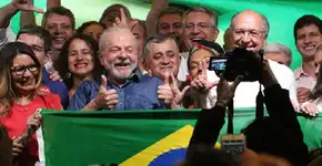 Lula faz enquete sobre a volta do horário de verão