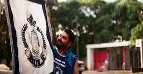 Cordão do Bule desfila no Bom Retiro