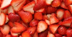 Comer morango reduz o risco de demência
