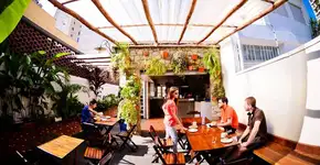 Conheça os hostels que oferecem hospedagem de graça