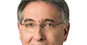 Pimentel usa helicóptero para buscar filho após Réveillon