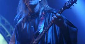 Sérgio Hinds leva rock progressivo ao Sesc Consolação