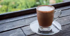 Chocolate quente cremoso sem maizena e muuuito delícia