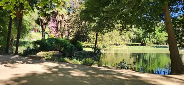 Jardins do hotel foram projetado pelo paisagista francês Guillaume Renner