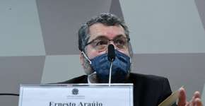 Ernesto Araújo diz nunca ter atacado a China e web desmente