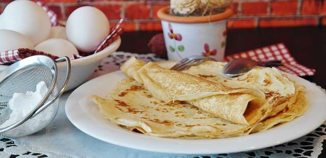 Massa de panqueca fácil e deliciosa