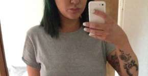 Após trabalhar sem sutiã, jovem é demitida e sofre assédio sexual