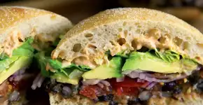 “Vegano sem frescura” ensina com bom humor receitas saudáveis