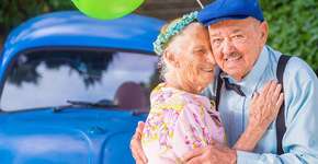 Casal celebra 69 anos de casados com ensaio fotográfico emocionante