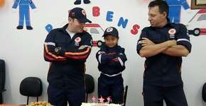 Lorena, 5, é a maior fã do Samu e ganha festa surpresa do Serviço