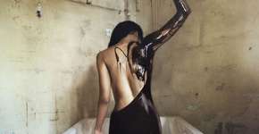 Fotógrafa mostra a depressão por meio de retratos conceituais