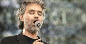 Tenor italiano Andrea Bocelli faz apresentação gratuita no feriado