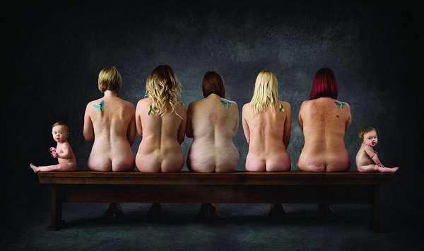 Bebês com síndrome de Down posam para calendário beneficente