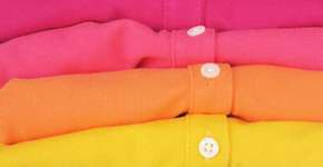 Camisas polo e outras peças da Lacoste com até 60% de desconto