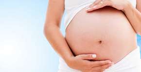 Mulher engravida após sexo anal e intriga médicos