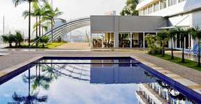 5 hotéis para curtir a piscina por um preço justo em SP