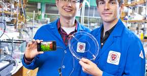 Estudantes criam alto-falante feito com gel elástico e transparente