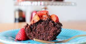 Bolo de chocolate vegano e sem glúten